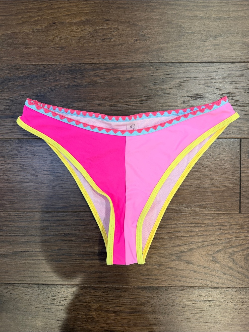 SHEIN Two-Tone Pink & Neon Yellow Bikini Bottoms Size Small - C58-010